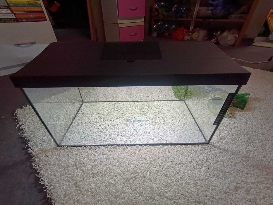 Acvariu cu toate accesoriile