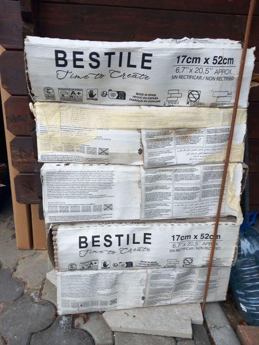 Vând rapid gresie 5 cuti 4.45 mp