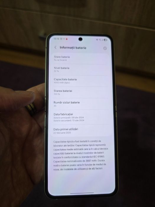 Samsung galaxy Z flip 6. 256gb, 45cicluri de încărcare.