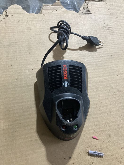 Alimentator Bosch AL 1130 CV 10,8v 3A