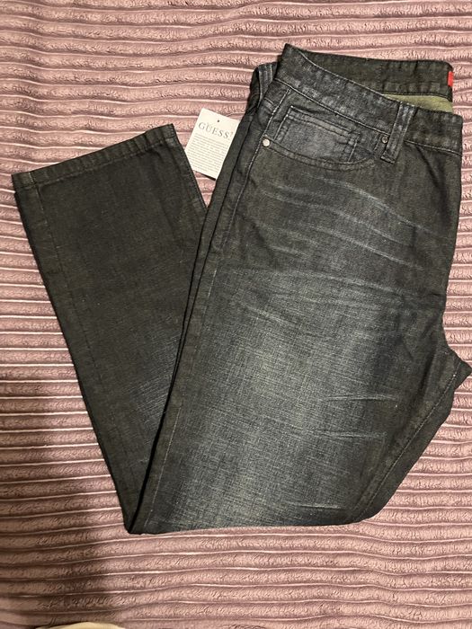 Мъжки дънки на Guess