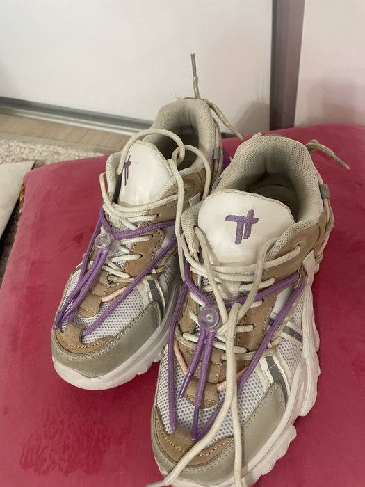 Togoshi Сникърси 38-ми номер WPRS-2021W05141 Бял