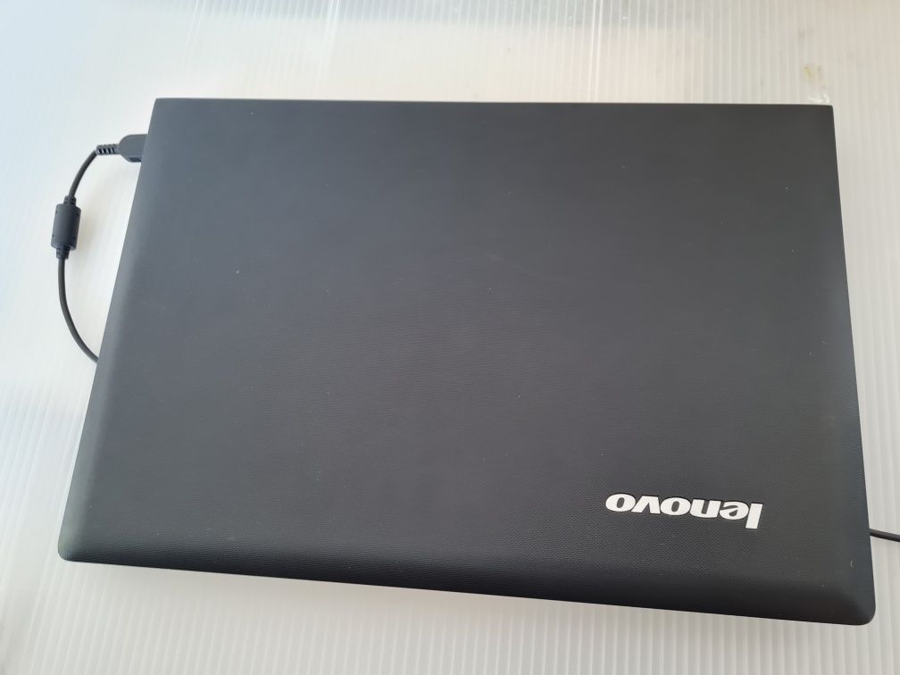 Продавам лаптоп Lenovo G50-30