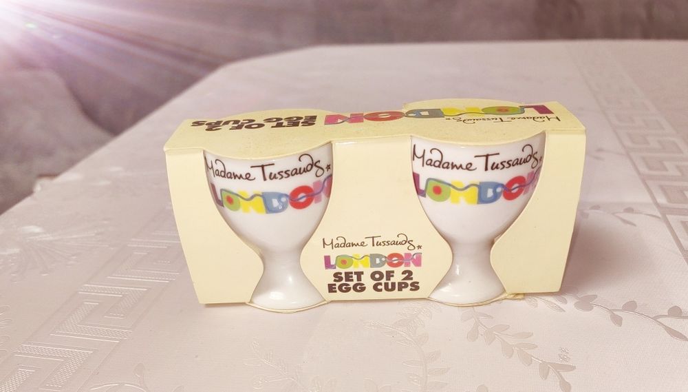 Cupe suport pentru oua suvenir Londra 'Madame Tussauds'