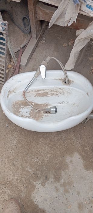 Сотилади кимга керак булса алокага чиксин