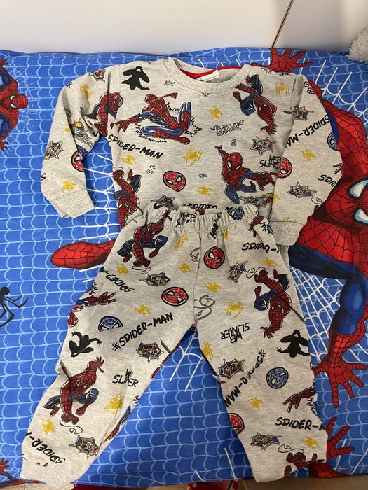 Детски дрехи и пижами 86/92