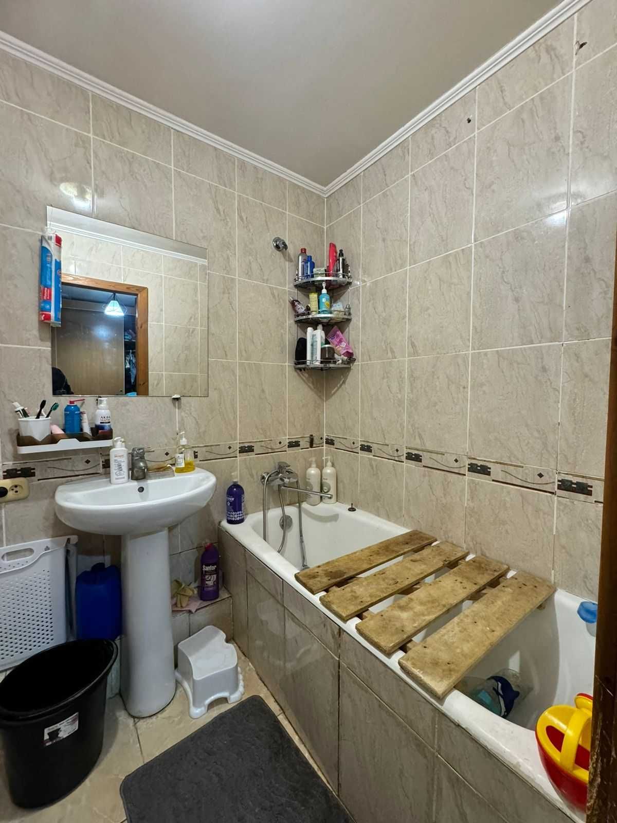 Продаём 3 комн. кв  по ул. Сатыбалдина 1 - 1 этаж