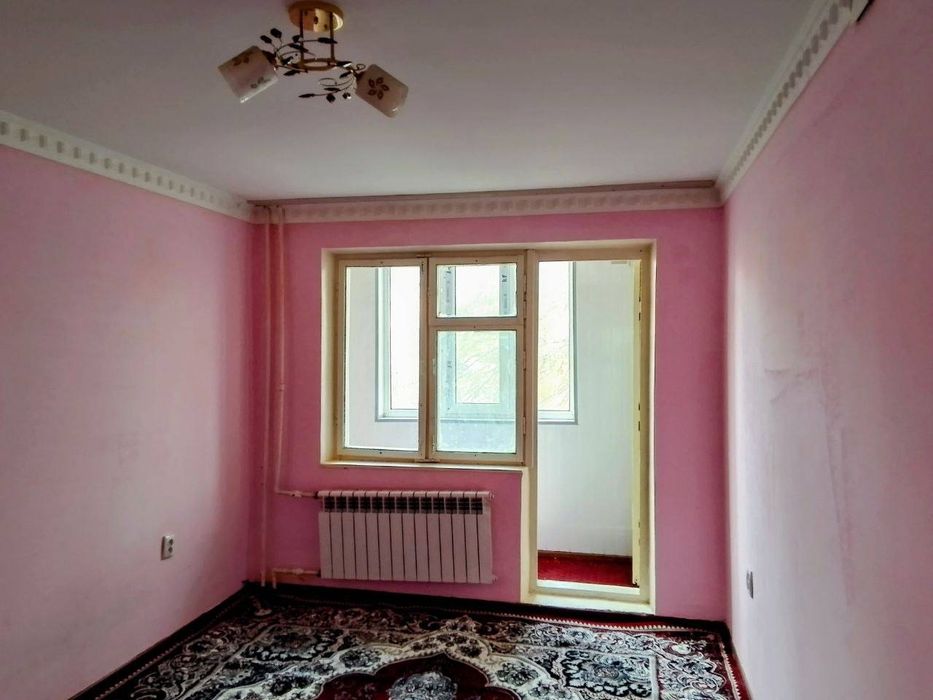 2 xonali kvartira sotiladi