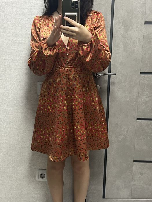 Продаю платье, состояние 10/10!! В винтажном стиле, дешевло!