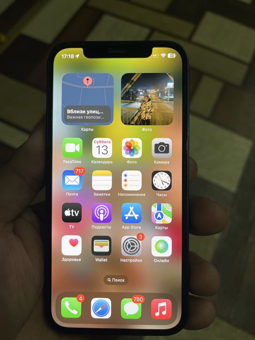 Продам Айфон 12 64