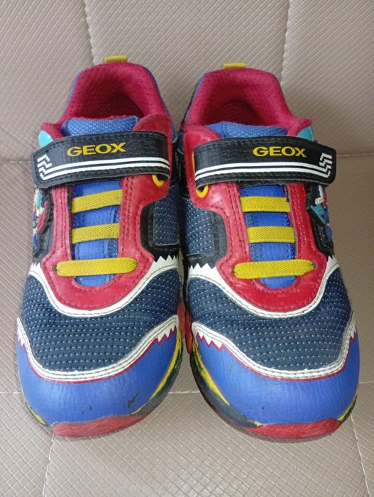 Светещи маратонки Geox, номер 34, цена 20лв