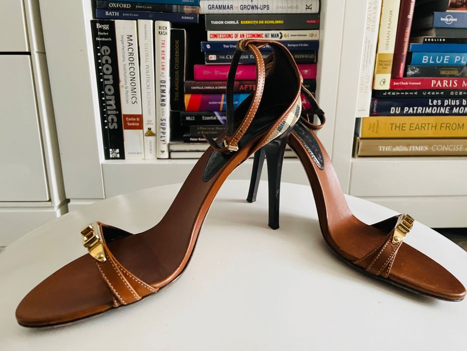 Sandale speciale Burberry
