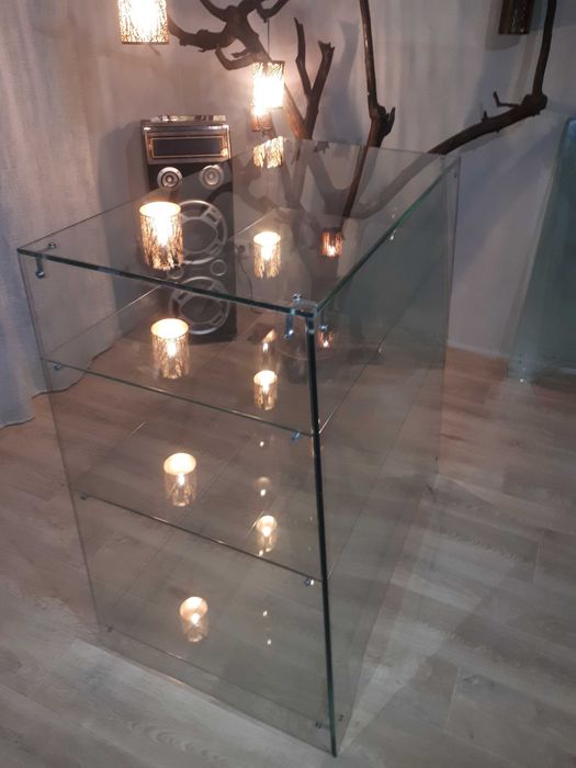 Vitrine din sticlă securizată 10mm