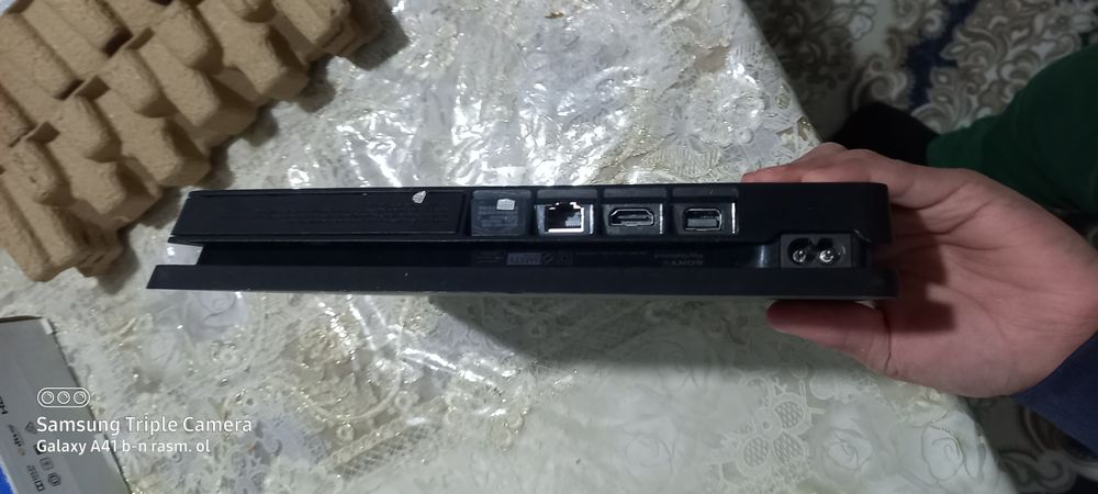 Ps4 slim sotiladi