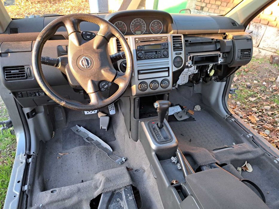 Nissan x-trail t30 2.5 165к.с