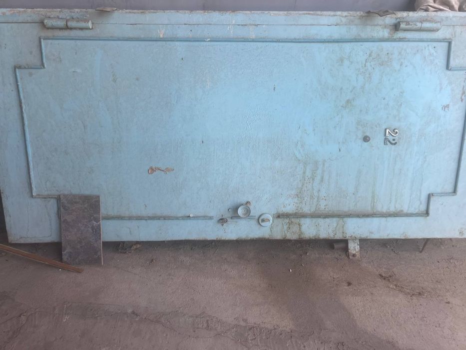 Темир эшик сотилади