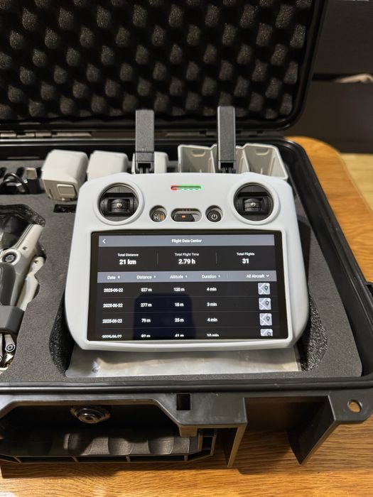DJI Mini 4 Pro Fly More Combo RC2 + carduri 256GB cadou + accesorii