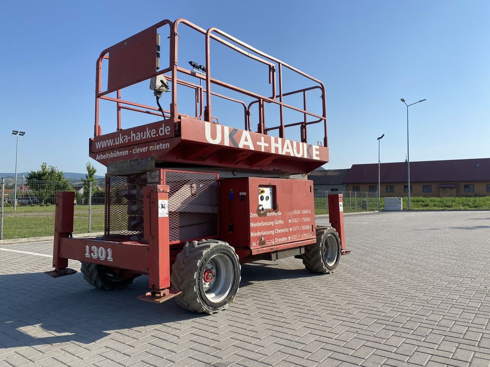 De inchiriat nacela 4x4 electrica