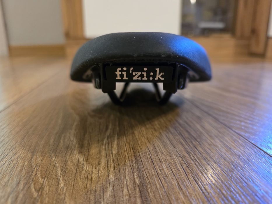 Седалка за колоездене/Триатлон fizik