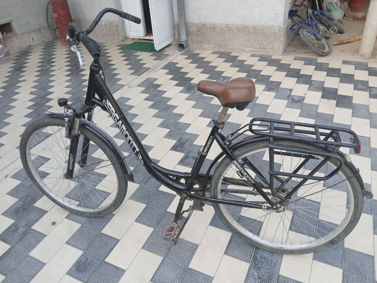 Velsoped sotiladi