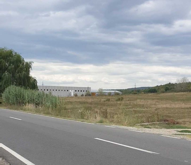 Vând teren intravilan - Mioveni