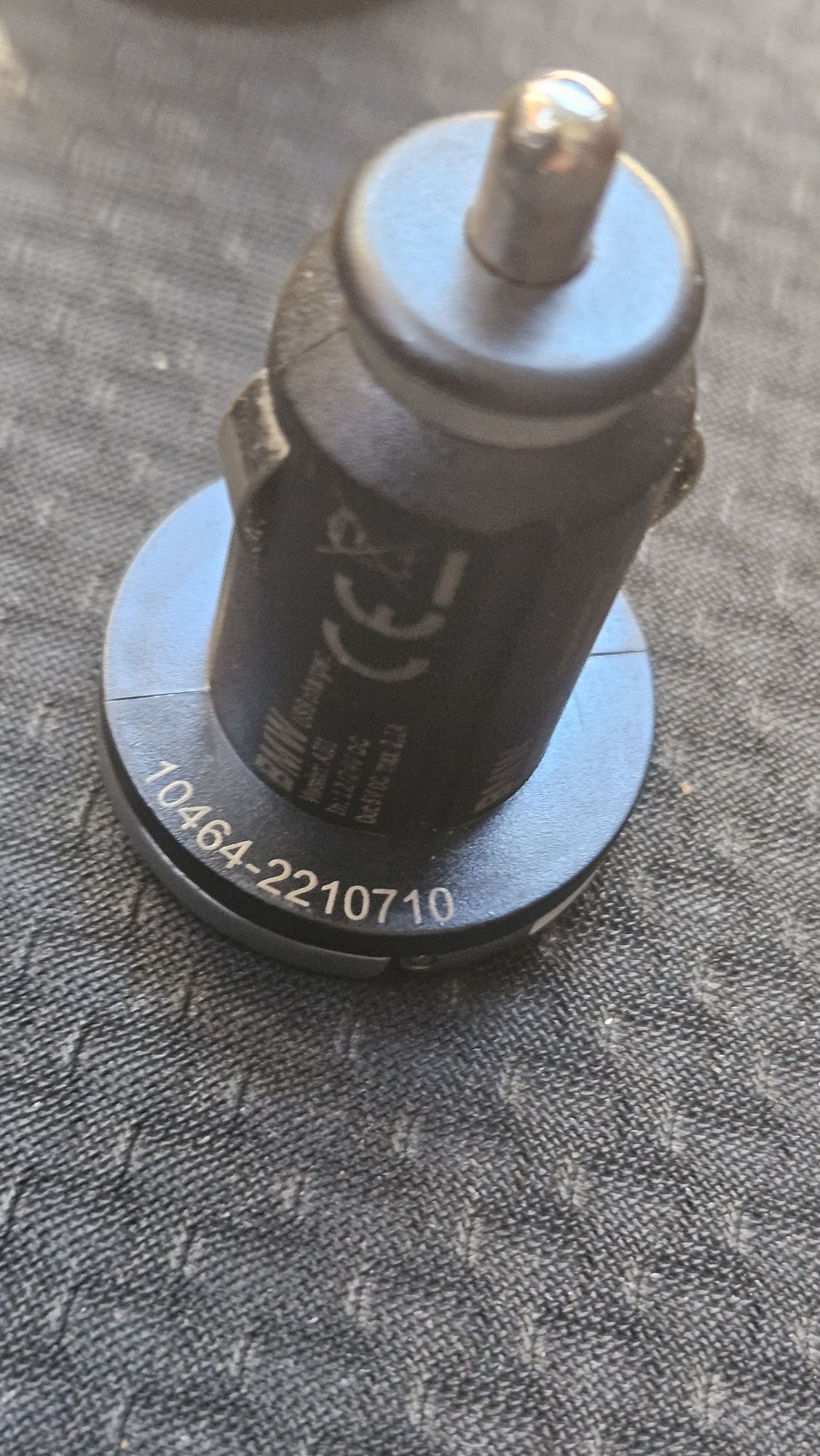 Зарядно с 2 USB за автомобил