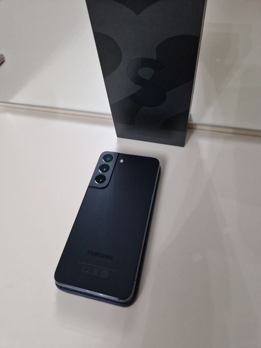 Продам Samsung Galaxy S22 5G