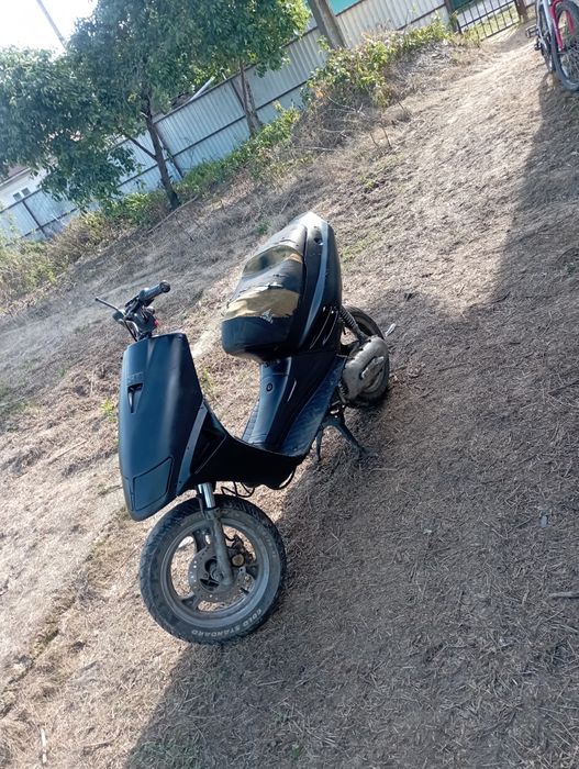 Vând scuter aprilia