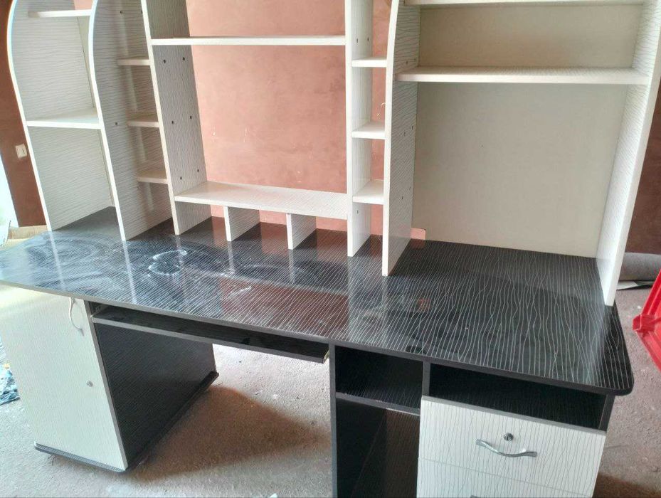 Письменный стол б/у