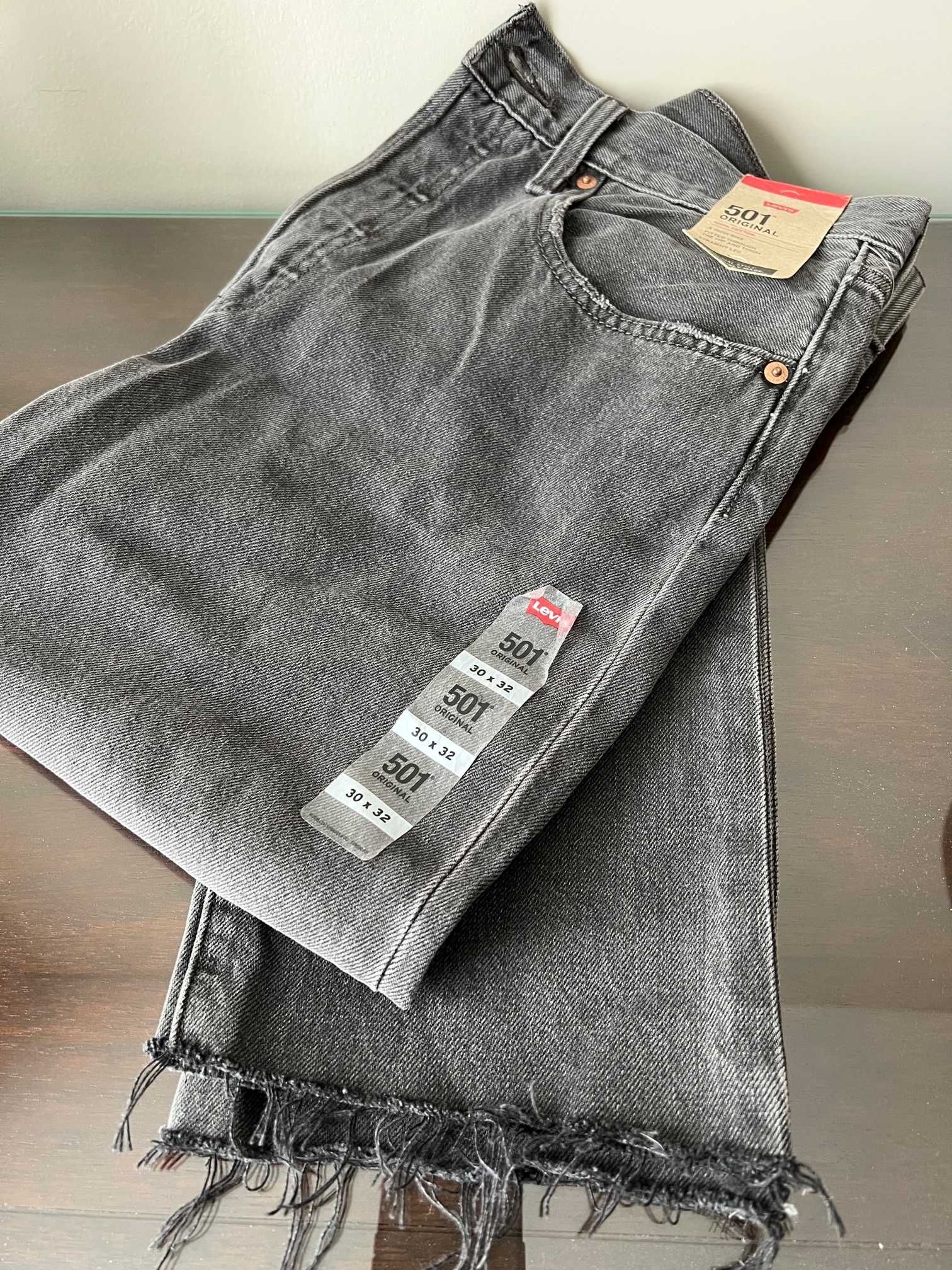 Джинсы Levi Strauss