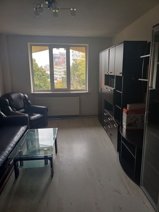 Vand apartament cu 3 camere ,68 mp, etaj 4/4,zona Garii
