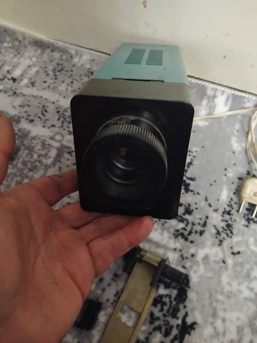 Продавам диапроектор Ф75- 1М