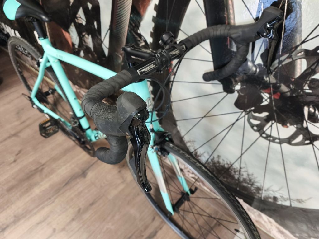 Bianchi Via Nirone 7 - Употребяван  качествен шосеен велосипед 
28 " ц