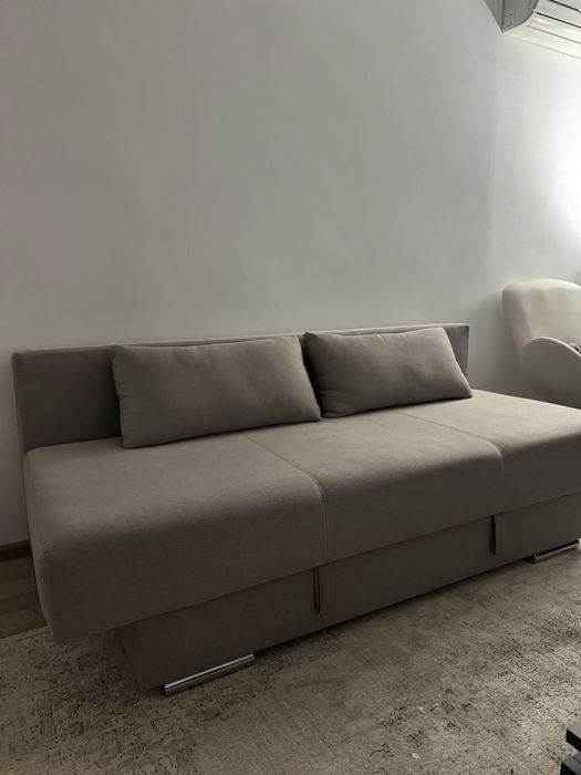 Canapea extensibilă gri cu spațiu de depozitare - 190x90 cm