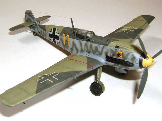 Сборная модель истребитель  MESSERSCHMITT Bf. 109E масштаб 1:72