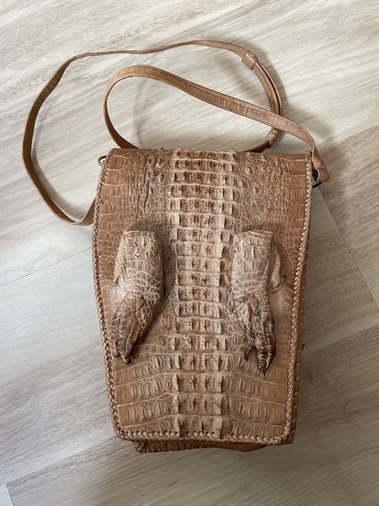 Чанта от естествена крокодилска кожа