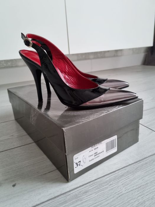 Черные женские туфли