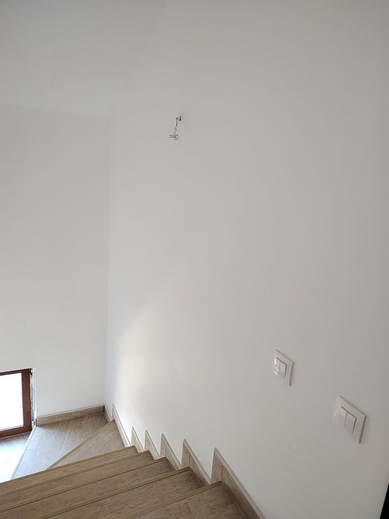 Casa spatioasa cu teren generos, poziție pe colț