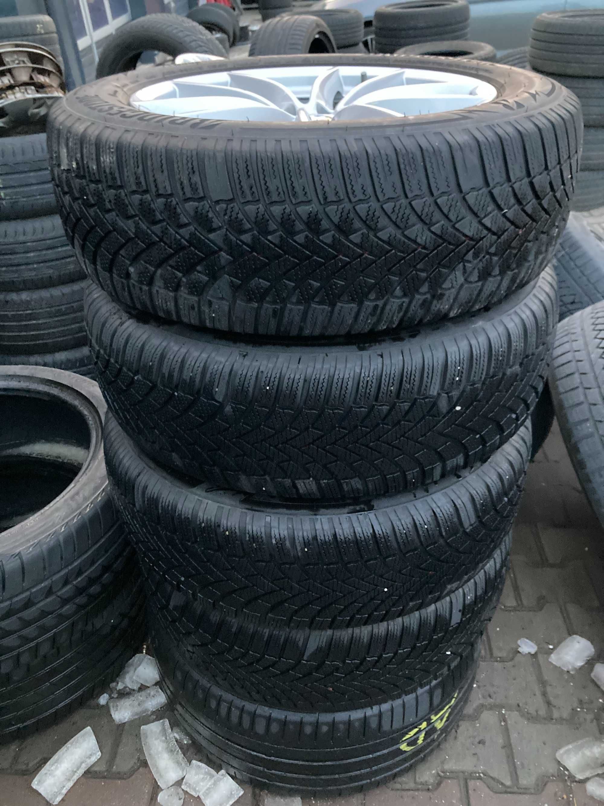 Jante BMW X3 G01 X4 G02 Anvelope Iarna Bridgestone 225 60 18