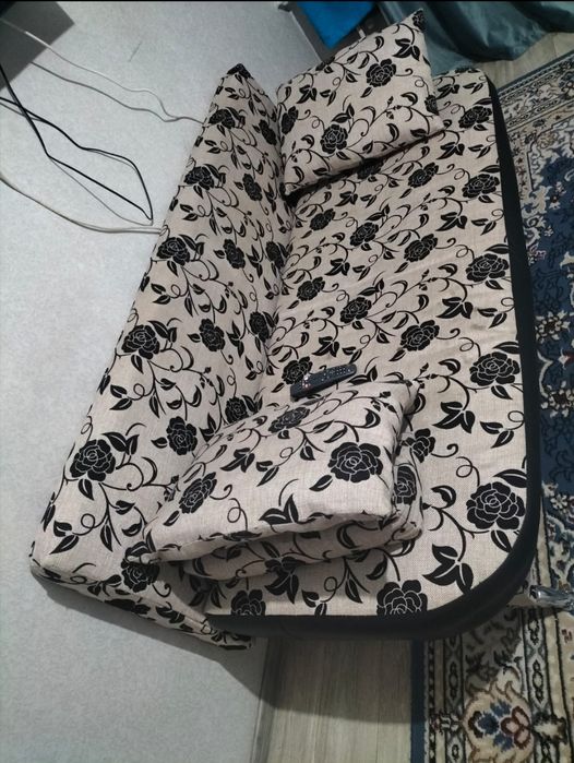 Продаю бу диван.