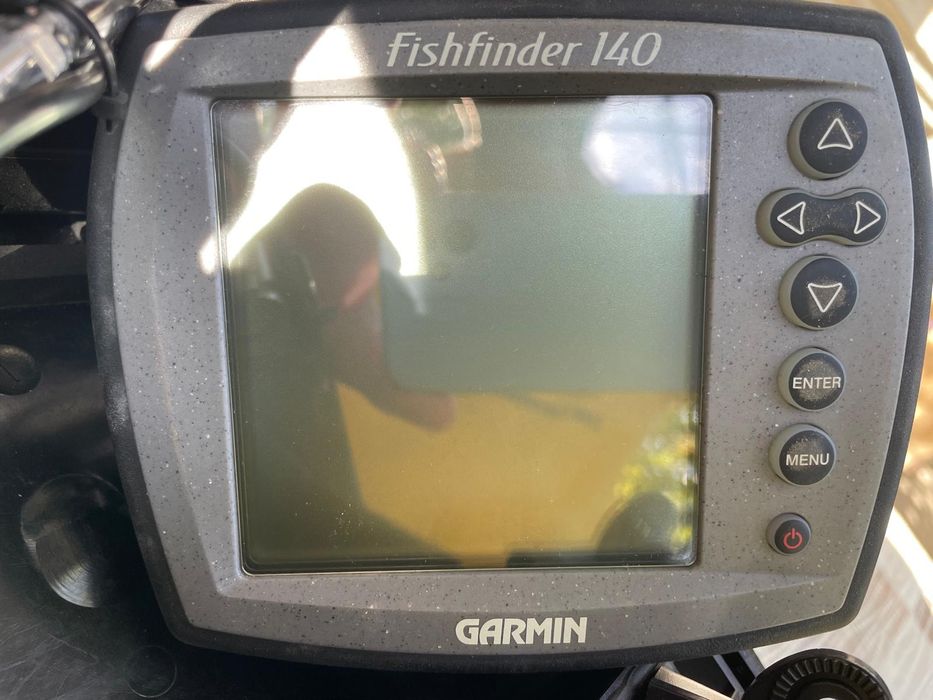 Sonar Garmin 140