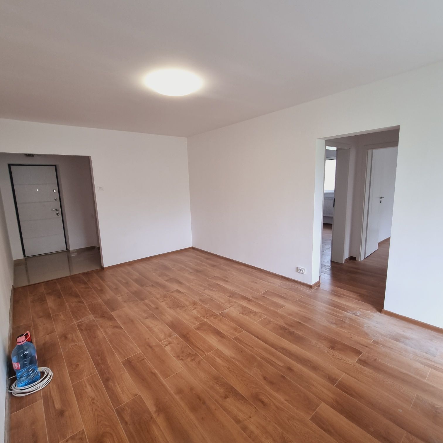 Vând Apartament cu 3 camere Drumul Taberei 34 - Favorit