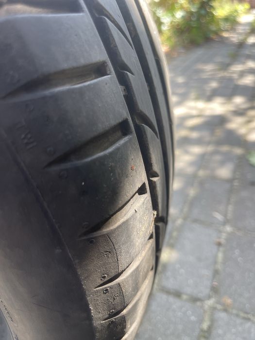 Anvelope vara 225/50/R17 98 W pe 17”