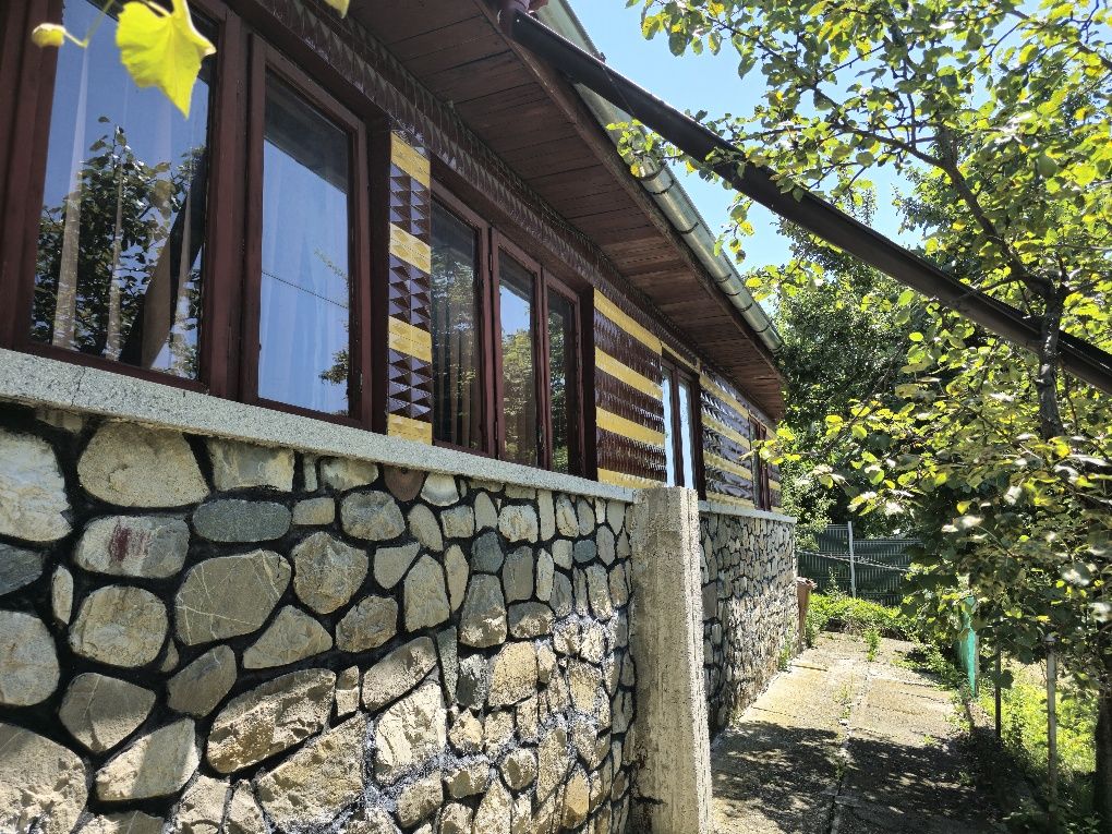 Vând casa Câmpina zona Muscel