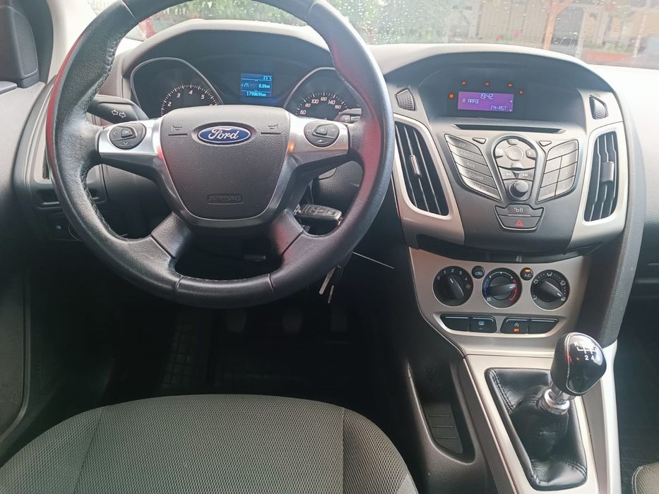 Ford Focus - 1.0 Benzină 125CP - An 2013 - Clima / Senzori / Pilot