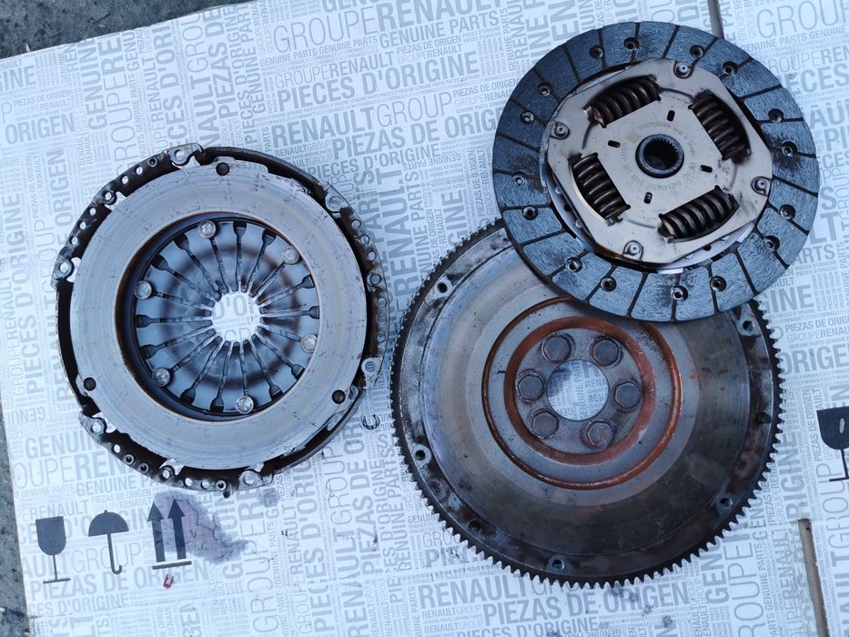 Kit ambreiaj volanta disc placa 1.0 tfsi CHZ Audi a3 8v A1 8X 2018