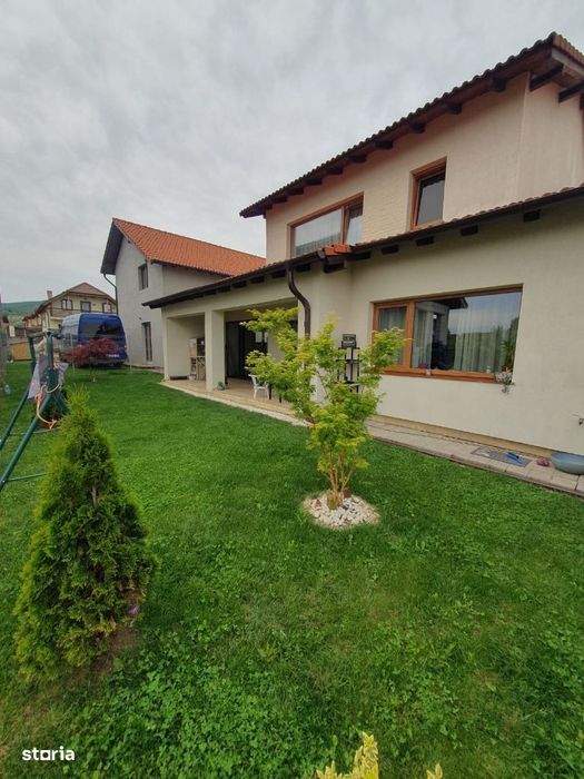 Casa in Alba Iulia cu GARAJ