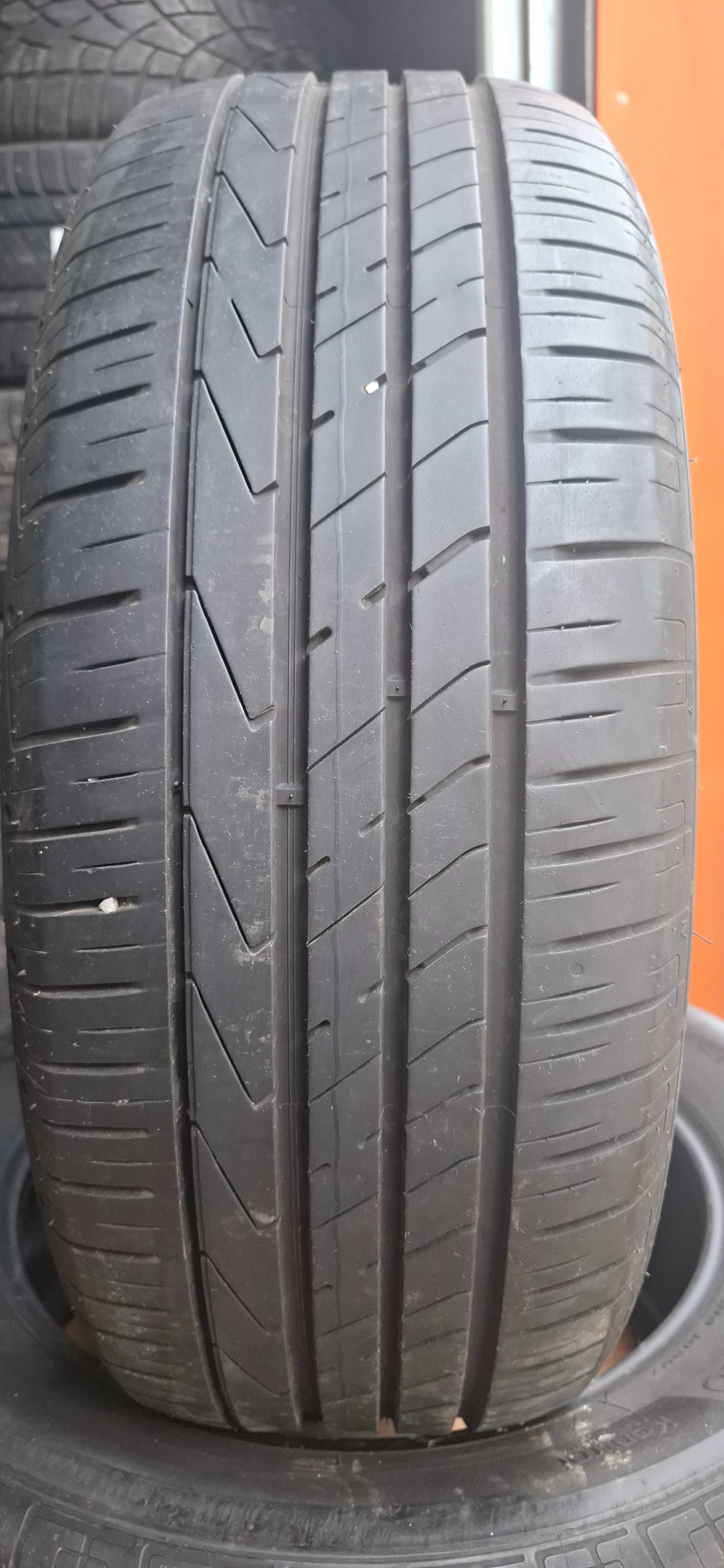 2бр. 235/60/18 Hankook 6.5mm грайфер, дот 22г. Предлагаме монтаж +++