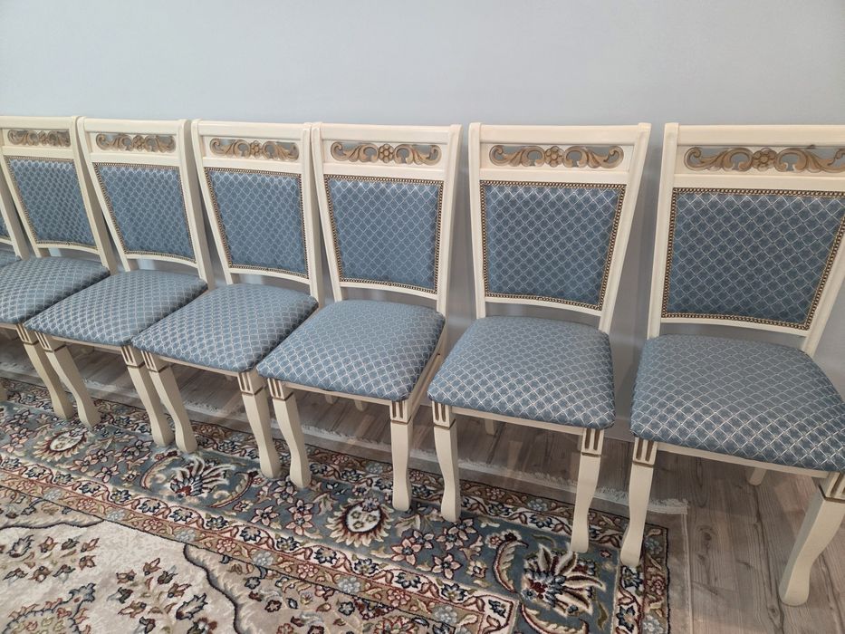 Стол 4 метра со стульями отличного качества