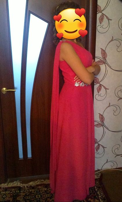 Платье вечернее. В отличном состоянии. Размер 46.